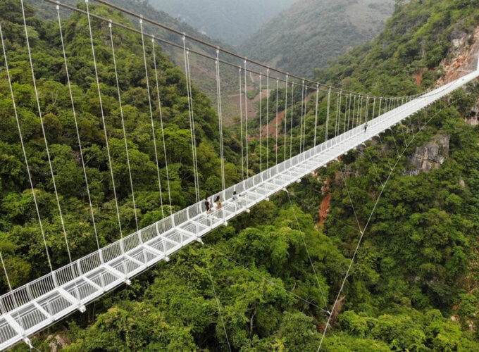 Cầu kính bạch long 1