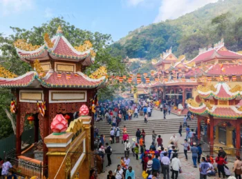 Chùa bà (linh sơn tiên thạch tự)